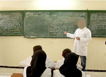 معلم يحرّض تلميذتين على سرقة مصوغات من منزليهما ببرج بوعريريج مقابل انتقالهما إلى قسم السنة الرابعة ابتدائي