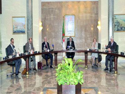 Entre satisfaction, boycott et déception Consultations sur l'amendement de la Constitution