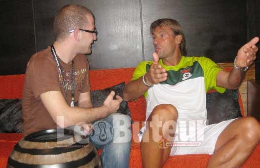 Hervé Renard accueille Le Buteur à Malabo : «Je n'ai pas de temps à perdre pour répondre à Achiou !»