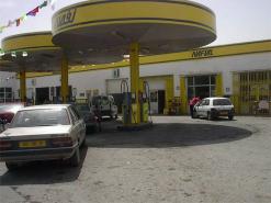 استياء من تصرفات أصحاب محطات توزيع الوقود حديث عن مزج البنزين بالماء في غليزان