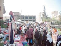 Oran L'importation de la friperie par 'le cabas'