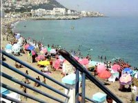 Plus de 6 millions d'estivants attendus sur les plages d'Alger pour la saison 2013 (responsable)