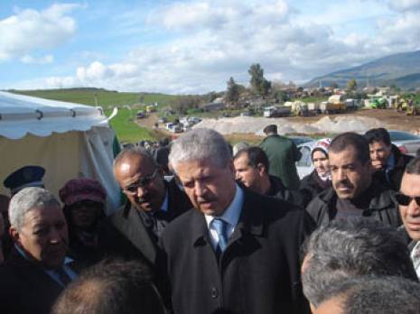 16 milliards de dinars pour l'AEP et l'assainissement Sellal au Vieux Rocher