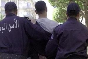 توقيف نقيب مزيف بمستغانم