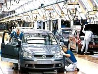 Fabrication de véhicules en Algérie : le projet avec Volkswagen intéresse les Qataris (Benmeradi)