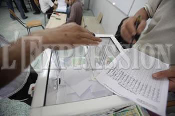 Les partis brassent du vent WEEK-END POLITIQUE CHARGE