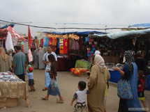 Les commerçants illicites poussent comme des champignons à Es-Sénia