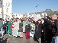 À l'appel de l'interprofessionnelle de la fonction publique Les corps communs investissent la rue à Tizi Ouzou