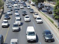 Réponse par une analyse systémique de la question Faut-il abroger le code de la route '