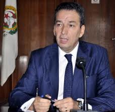 « Nous proposerons de donner à notre nouveau parti le mouvement populaire algérien » Benyounes a déclaré que le congrès trancherait la question