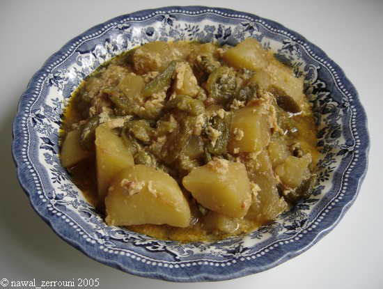 Pommes de terre en sauce aux poivrons grillés à l'Algéroise