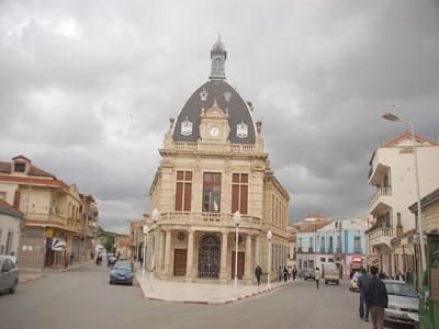 Appel à une réelle sensibilisation à la culture archéologique Journée d'étude sur la protection du patrimoine à Souk Ahras