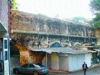 Il peut couler de l'eau sous les aqueducs