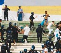 Violences dans les stades : L'inefficacité du huis clos