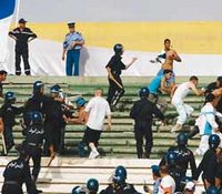 Violences dans les stades : L'inefficacité du huis clos