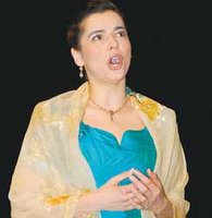 Amel Brahim Djelloul (Soprano algérienne) : « Je garde mon identité avec ma voix lyrique »