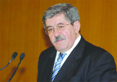 «Les législatives avant le 17 mai 2012»