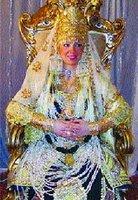 La main qui habille les jeunes Tlemcénienne