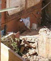 Un mort et 200 maisons détruites