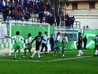 Un nul et 40 arrestations