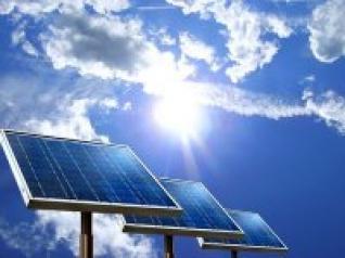 Un programme spécial énergie solaire entrera en service avant l'été 2014