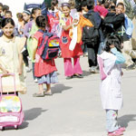 شبح السنة البيضاء يثير المخاوف »الشعب« ترصد معاناة التلاميذ في الإضراب :