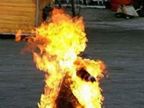 يحرق جسده بتلمسان لأن عائلته رفضت تزويجه!