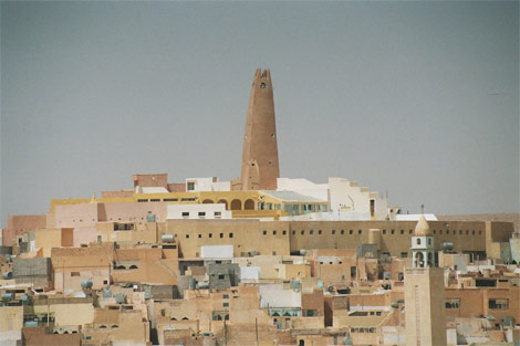 مطالب بتنحية المدير الولائي للوكالة العقارية بغرداية