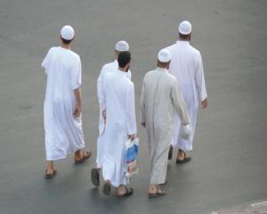 ‮أربعة سلفيين‮ ضمن شبكة لتزوير النقود في‮ الوادي قتلوا رعية من مالي‮ ثم اتجهوا لأداء صلاة الجمعة‮!‬