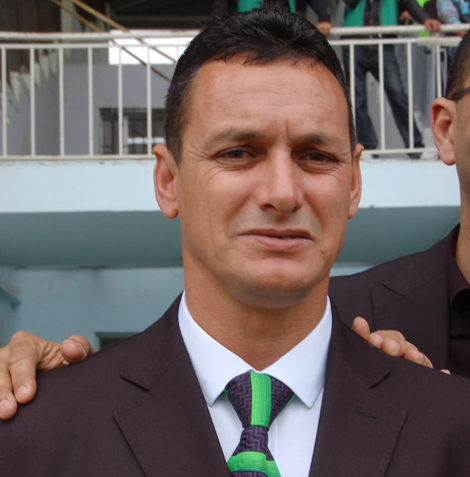 رحموني يوافق على البقاء في مولودية بجاية ومعارضوه يصرون على إيغيل