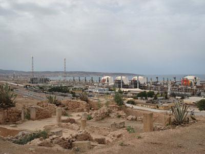 Un nouveau pôle économique en réalisation à Oran Le wali d'Oran en visite dans la daïra de Béthioua