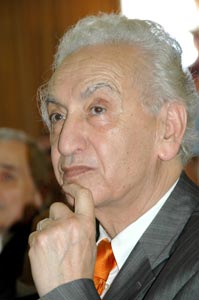 Ait Ahmed, le grand absent Cinquième congrès du FFS