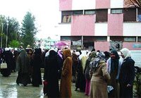 Surpopulation et absence de commodités