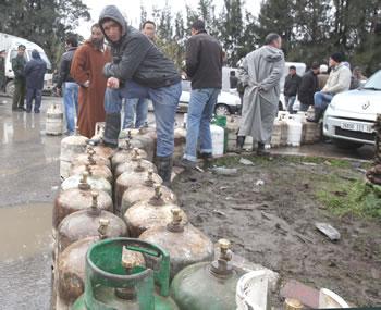 Une bouteille de gaz à 2000 DA! DES CENTAINES DE MILLIERS DE CITOYENS SEULS FACE À LA NATURE EN FURIE
