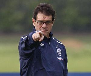 إبسون يفزع كابيللو في معسكر النمسا بعد احتكاك عنيف سبب له إغماء لدقائق