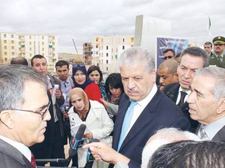 «L'Algérien souffre d'une grave crise de confiance» Abdelmalek Sellal à Batna
