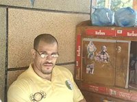 Un triple champion d'Afrique', vendeur de tabac !!!