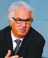 « Ceux qui tricotent et ceux qui détricotent... »