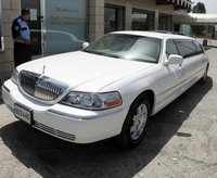 Les voitures, ça se loue' mais pas à n'importe qui !