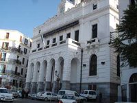 Complot d'été à l'hôtel de ville