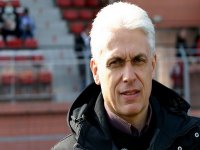 Le coach de l'ES Sétif Hubert Velud rempile pour une saison