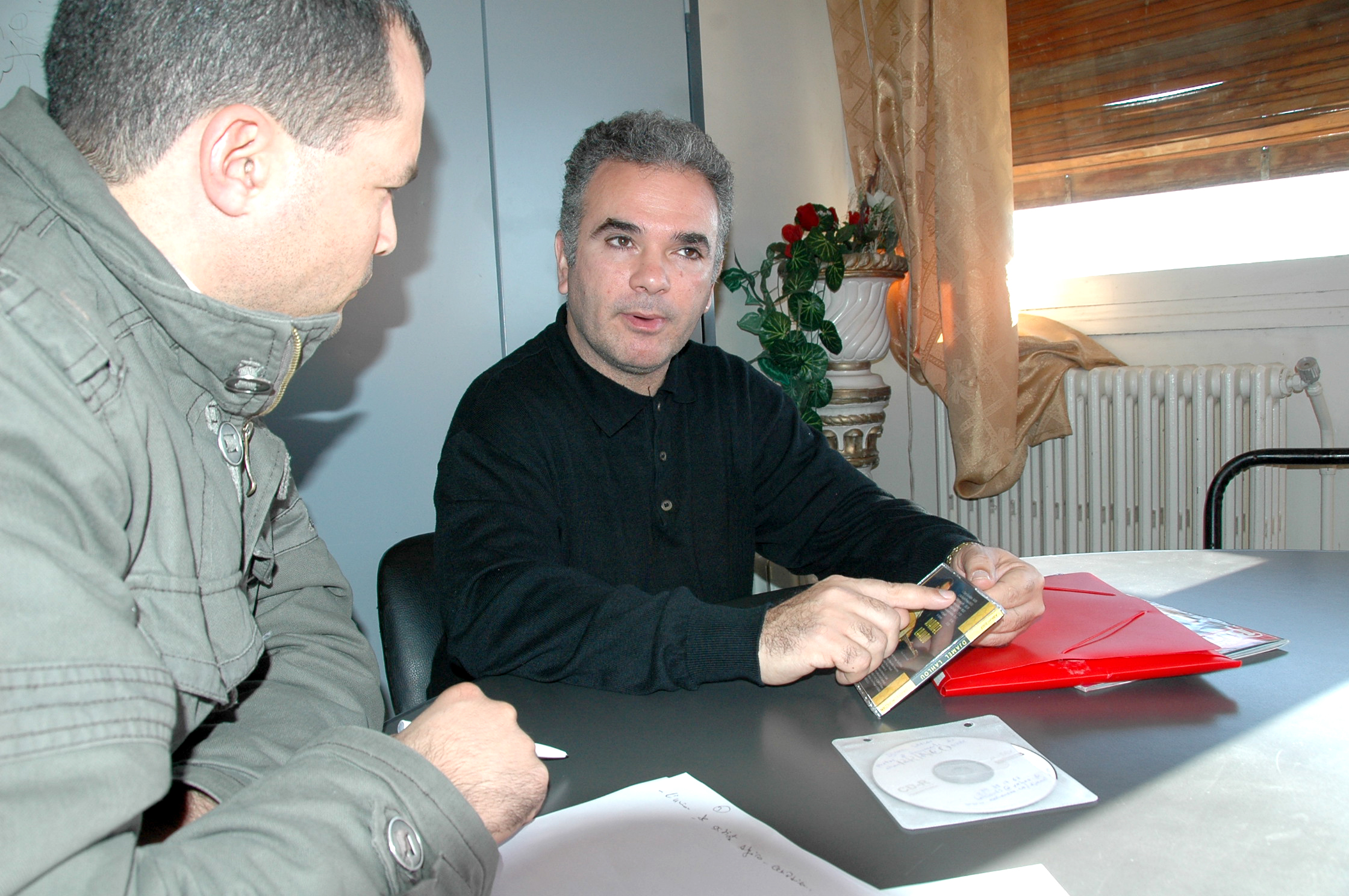 L'EXPRESSION: article sur Djamel Lahlou