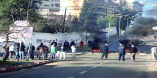 Des citoyens ferment des routes nationales à Boumerdès et Béjaïa