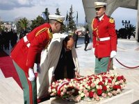 Le président tunisien se recueille à la mémoire des martyrs de la guerre de libération