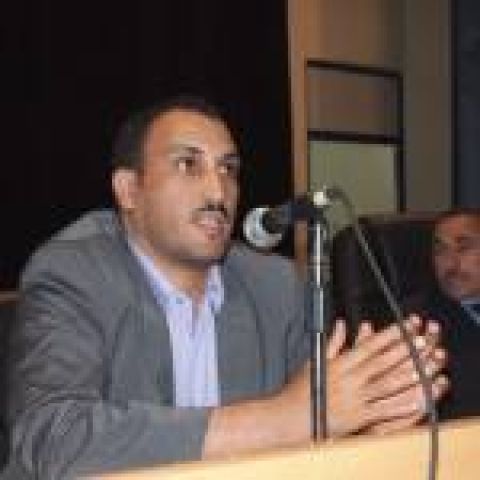 الجلفة تكرم الشاعر 