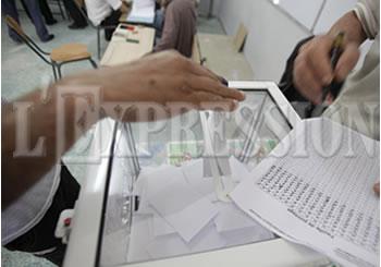 Black-out total REVISION DE LA CONSTITUTION ET TRAITEMENT DES AFFAIRES DE CORRUPTION