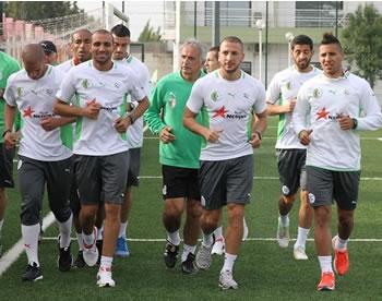 Halilhodzic attend son groupe LES JOUEURS REJOIGNENT PROGRESSIVEMENT LE STAGE