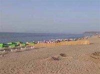 Concessions de la plage Ben M'hidi : Une touche de gaîté dans la grisaille