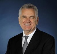 L'Algérie et la Serbie doivent tirer profit de la conjoncture mondiale Tomislav Nikolic, président serbe