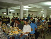 Rupture du jeûne dans un resto de la solidarité : Humanité et dévouement